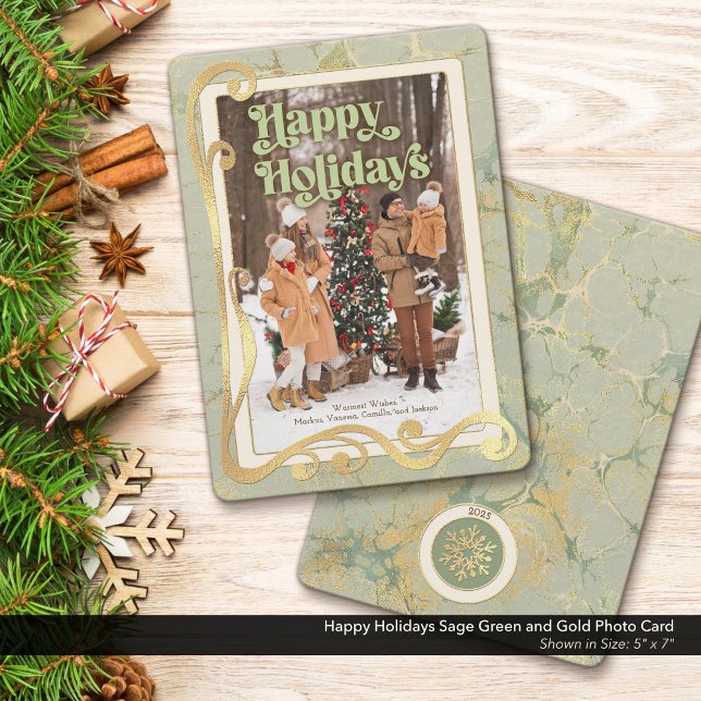 Tarjeta de Foto Felices Fiestas Verde Salvia y Dor (Happy Holidays, Sage Green and Gold Holiday Photo Greeting Card)