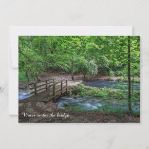 Tarjeta de fotografía de agua bajo el puente