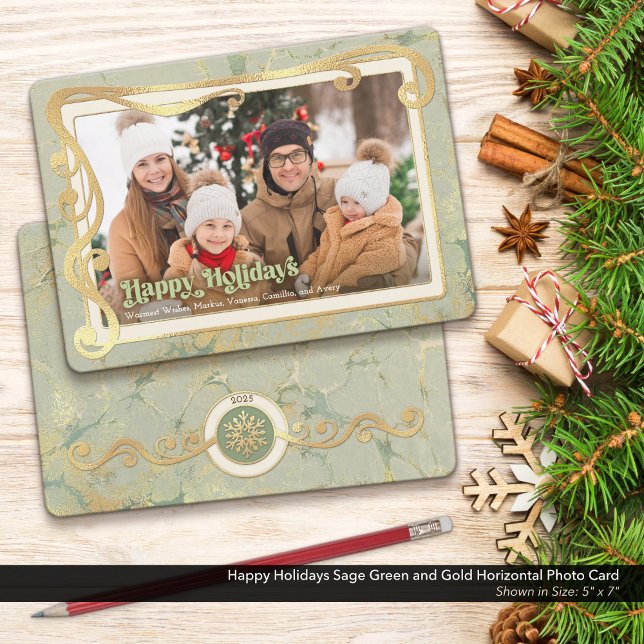 Tarjeta de fotos de Happy Holidays Sage Green & Go (Happy Holidays Photo Card with a Touch of Vintage Whimsy and Peaceful Sage Green & Gold Colors.)