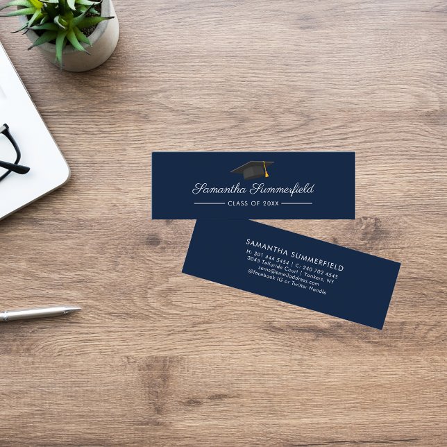 Tarjeta de graduación 2026 Nombre Moderno Script A (Graduation 2025 Grad Student Navy Blue Mini Calling Card)