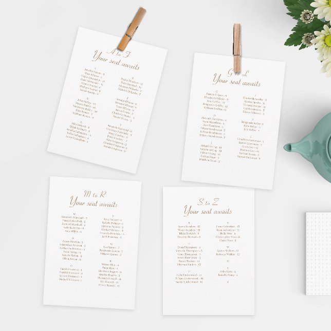 Tarjeta de gráfico simple de Boda alfabético (Easily guide guests to their seats while saving money on individual table cards.)