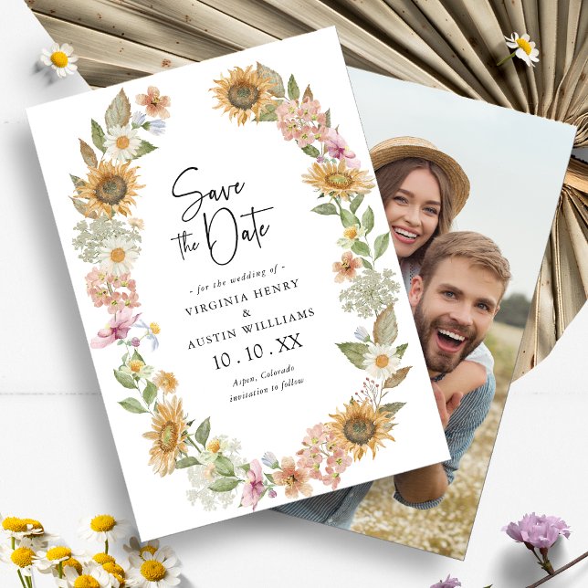 Tarjeta de Guardar la Fecha con Foto de Girasoles (Photo Sunflower Wildflower Wreath Floral Save the Date Card by Painted Paperie
)