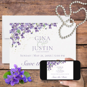 Tarjeta de guardar la fecha de boda con violetas e