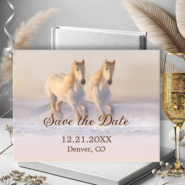 Tarjeta de Guardar la Fecha de Boda de Caballos de (Winter Save the Date postcard featuring two horses running in the snow)