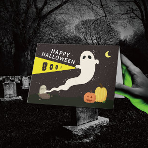 Tarjeta de Halloween Fantasmagórica con Linterna