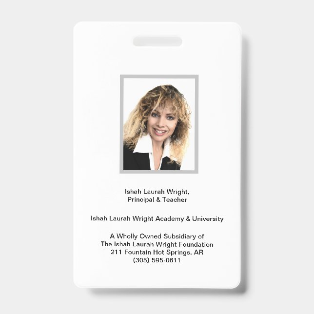 Tarjeta De Identificación Academia y Universidad Ishah Laurah Wright (Parte frontal)