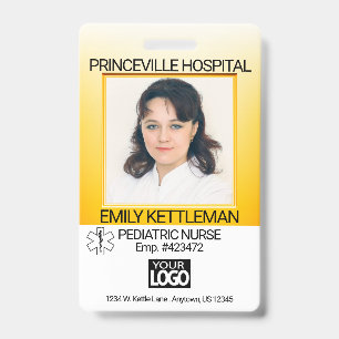 Tarjeta De Identificación Amarillo - Campo Médico Foto - Enfermera