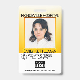 Tarjeta De Identificación Amarillo - Campo Médico Foto - Enfermera