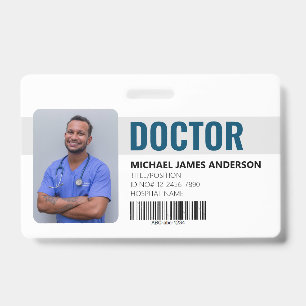 Tarjeta de identificación azul del hospital médica