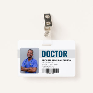 Tarjeta de identificación azul del hospital médica