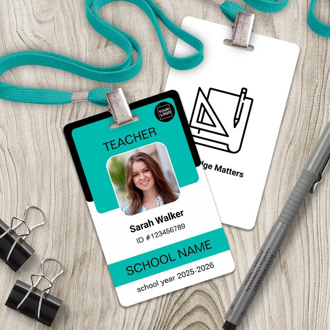 Tarjeta de identificación con foto para profesores (Teacher Photo ID Badge – School Staff - Turquoise)