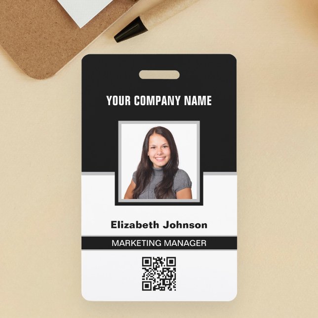 Tarjeta de identificación corporativa con código Q (Subido por el creador)