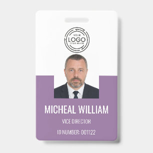 Tarjeta de identificación corporativa de color púr