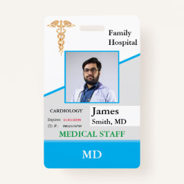 Tarjeta de identificación de empleado médico perso
