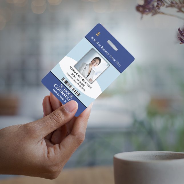 Tarjeta de identificación de la escuela con logoti (Subido por el creador)