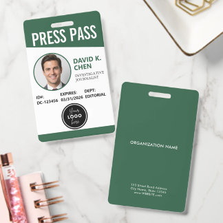 Tarjeta de identificación de pase de prensa person