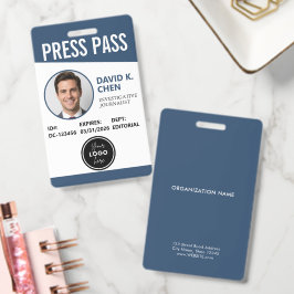 Tarjeta de identificación de pase de prensa person