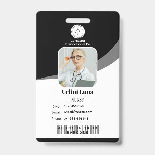 Tarjeta De Identificación Diseño Negro Moderno con Integración de Código de 
