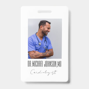 Tarjeta De Identificación Elegante foto de Médica de Cardiólogos en blanco y