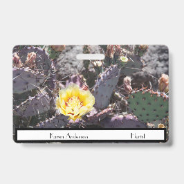 Tarjeta De Identificación Flor de cactus amarilla en primavera