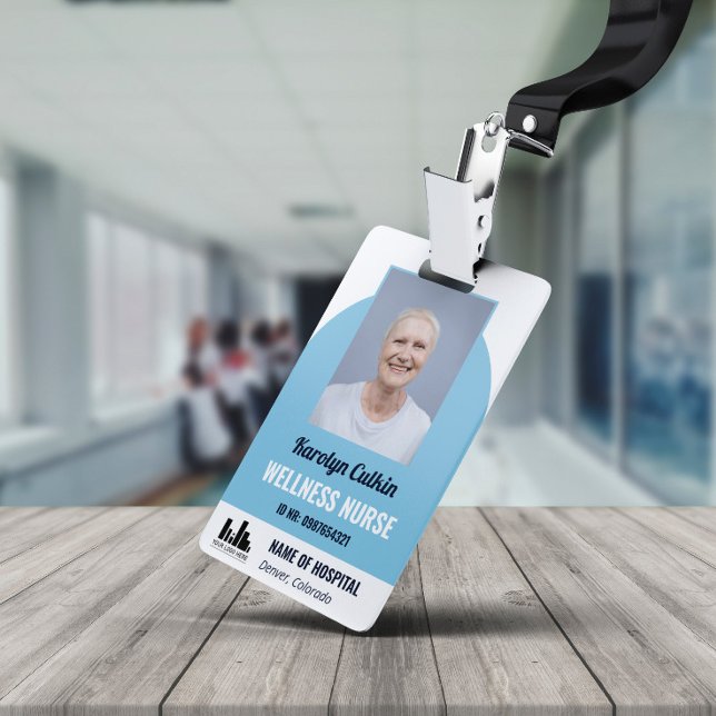 Tarjeta De Identificación Foto azul claro Su identificación del hospital con (Subido por el creador)