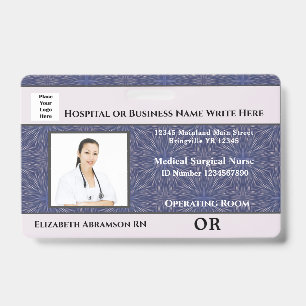 Tarjeta De Identificación Foto de enfermera de operaciones médicas del hospi