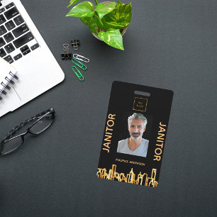 Tarjeta De Identificación Foto de Janitor logotipo de oro negro ciudad en ho