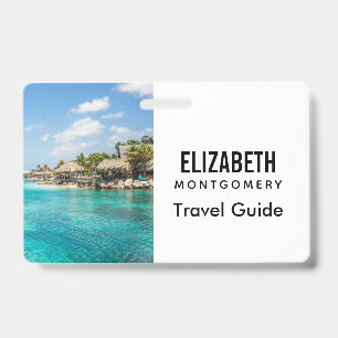 Tarjeta De Identificación Foto de playa tropical escénica con cabañas de paj