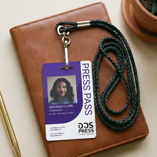 Tarjeta De Identificación Foto ID de Pase de Prensa Personalizado Minimalist (Purple Modern & Minimal Press Pass Photo ID Badge)