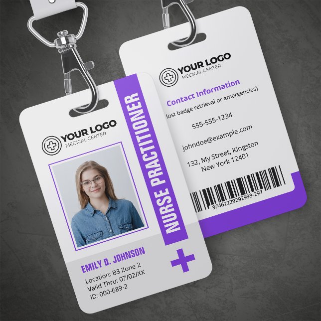 Tarjeta De Identificación Foto y código de barras de la enfermera practicant (Subido por el creador)
