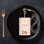 Tarjeta De Identificación Guión de globo de estrellas rosa rosa de 16 años<br><div class="desc">Una insignia moderna, elegante y glamurosa para una fiesta de 16 años de dulce chica. Un falso oro rosa y un fondo metálico rosado con falsas estrellas de oro. El nombre está escrito con un guión moderno de estilo con letras de color rosa oscuro y dorado. Con el texto: El...</div>