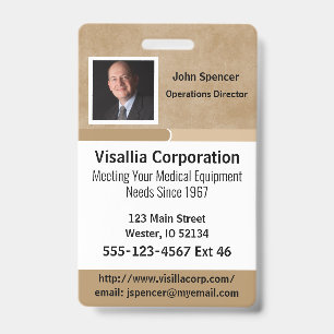 Tarjeta De Identificación ID del Empleado Beige y Blanco Vertical