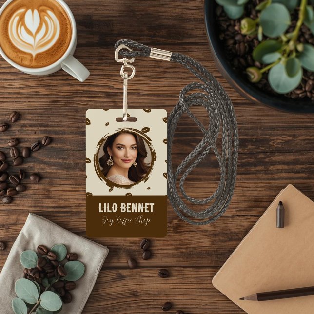Tarjeta De Identificación Insígnia personalizada de cafetería con código QR  (Subido por el creador)