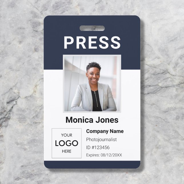 Tarjeta De Identificación Insignia profesional de código QR de foto de logo  (Subido por el creador)