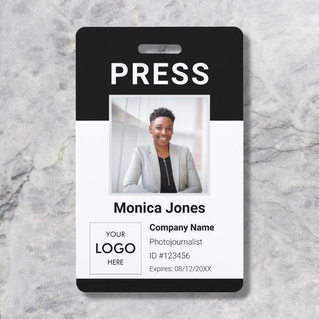 Tarjeta De Identificación Insignia profesional de código QR de foto de logo  (Subido por el creador)
