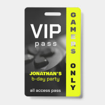 Juego en el nivel de cumpleaños de jugador persona