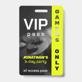 Tarjeta De Identificación Juego en el nivel de cumpleaños de jugador persona