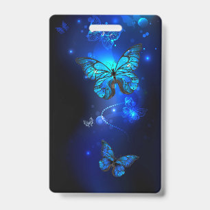 Tarjeta De Identificación Mariposa Morpho en fondo oscuro