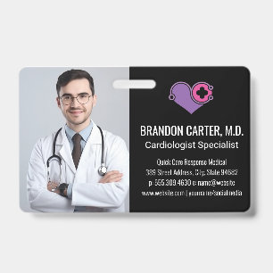 Tarjeta De Identificación Médico con bata de laboratorio Logotipo de Cardi