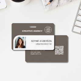 Tarjeta De Identificación Modern Custom Logo Taupe Employee Staff Name