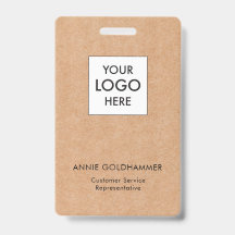 Monograma minimalista en negro y blanco sobre Kraf