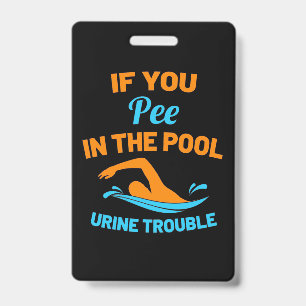 Tarjeta De Identificación Nadador Orina En La Piscina