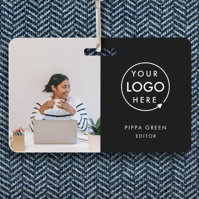 Tarjeta de identificación negra | Empleado de la e (Sleek black company branded staff ID badges for business events & employee identification.)