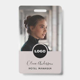 Tarjeta De Identificación Nombre del personal del hotel con logotipo y guión