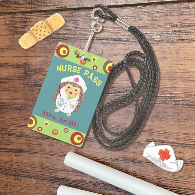 Tarjeta De Identificación Pase de enfermera erizo lindo (Subido por el creador)