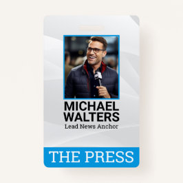 Tarjeta De Identificación Periodista reporta las noticias