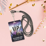 Tarjeta De Identificación Personalizado VIP Bat All Access Mitzvah<br><div class="desc">Crea un ambiente de glam de Hollywood en tu fiesta mitzvah con estos pases VIP personalizados. La insignia de personalizable muestra el fondo de los asistentes a los conciertos y luces en negro y morado con sobreimpresiones de texto en blanco. Personaliza con el nombre del invitado de honor debajo y...</div>