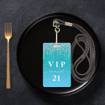 Tarjeta De Identificación Purpurina verde azulado de cumpleaños recibe una i<br><div class="desc">Una insignia moderna, elegante y glamurosa para una fiesta de cumpleaños 21 (o de cualquier edad). Un fondo verde azulado, verde, azul gradiente purpurina con un ligero goteo purpurina, pinturas de goteo. Personalice y agregue un nombre. El nombre está escrito con un guión moderno de estilo con letras a mano...</div>
