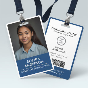 Tarjeta De Identificación Sleek Blue & White Modern ID de cuidado infantil M