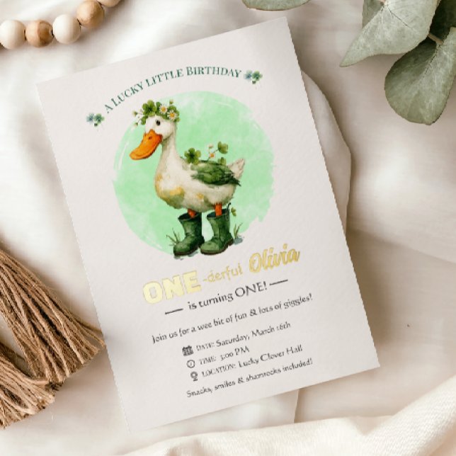 Tarjeta de invitación de cumpleaños con papel de a (Subido por el creador)